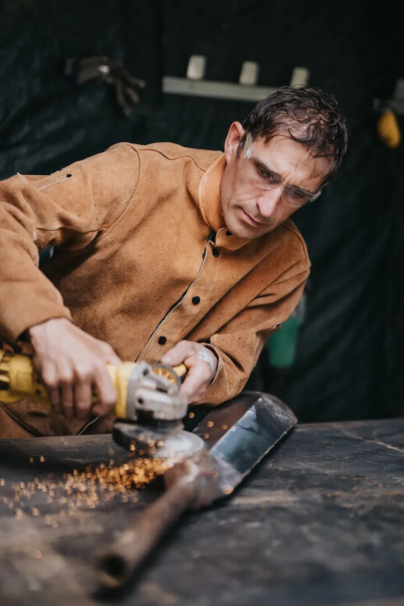 Jérôme LOZE, Ferronnier d'Art - Métallier à Taurize (Aude), en plan américain